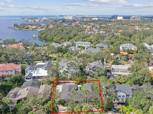 811 Grove Park Ave, Tampa, FL 33609