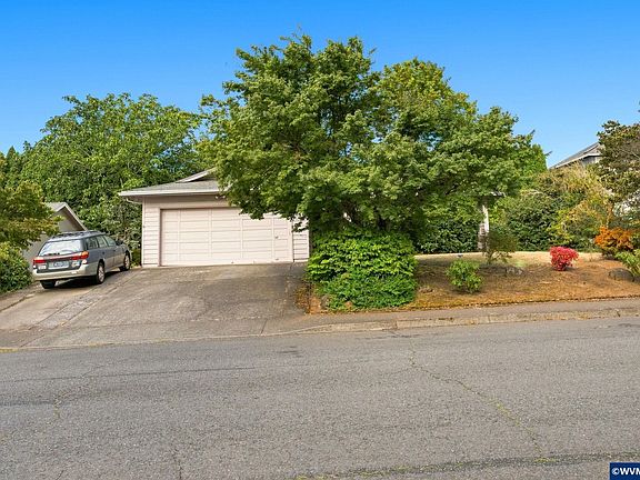 2nd image of 473 Suncrest Ave NW