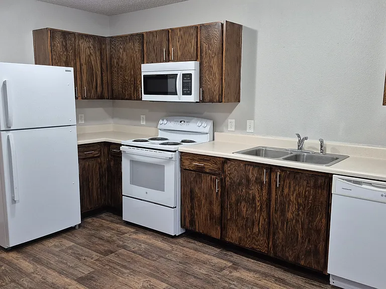 8030 Cork Bend Ln — Photo 33