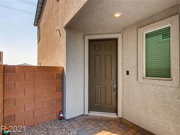 3rd image of 10825 Searchers Ave