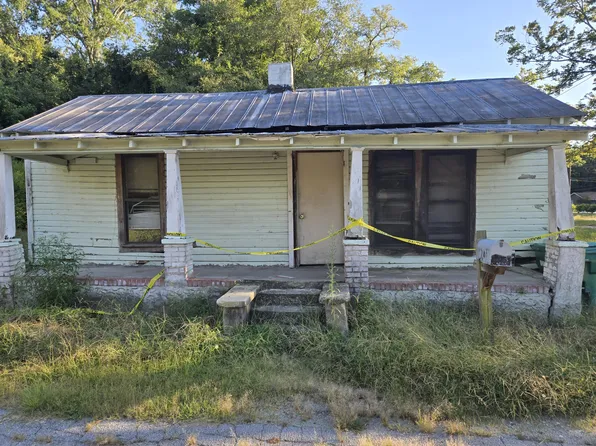 207 Deans Alley, Thomson, GA 30824