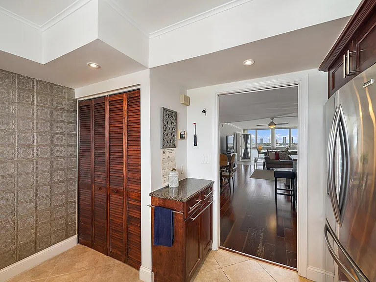 301 Lake Shore Dr #802 — Photo 22