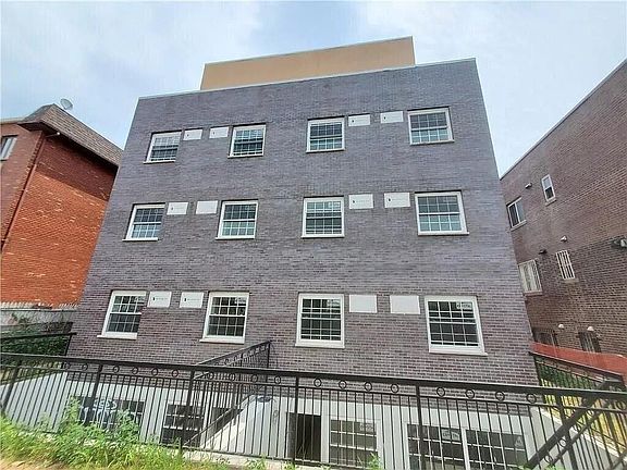 5th image of 8134 Bay 16th St