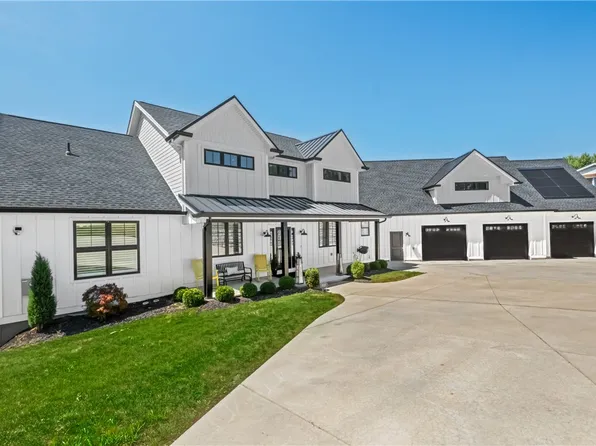 211 McMichael Rd, Carnegie, PA 15106