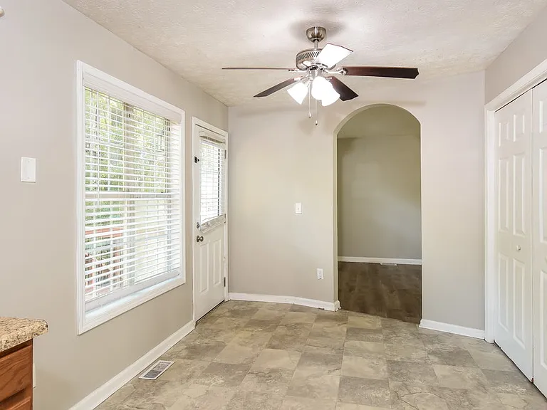 2580 Candler Way SW — Photo 11
