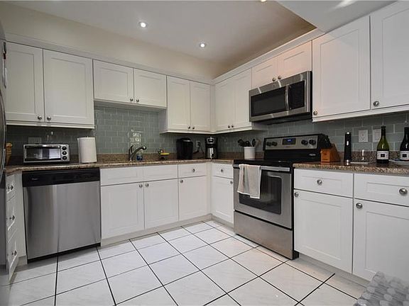 3rd image of 1615 Bayhouse Ct #2-215