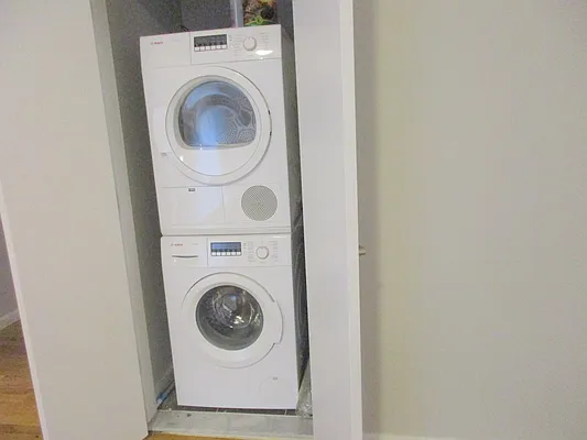 Rented by Uptown Flats LLC | media 9