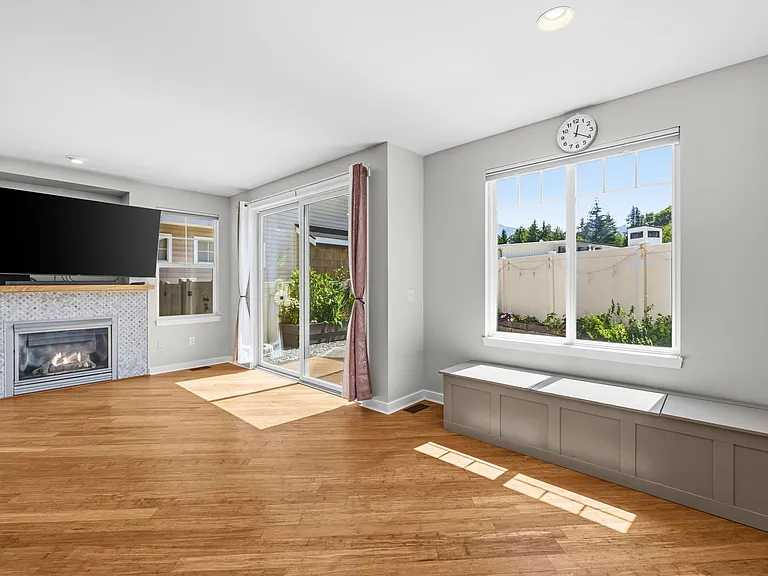 205 Newport Way NW #C1 — Photo 12