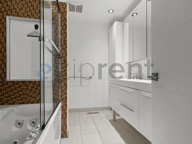2915 Harris Pl S — Photo 14