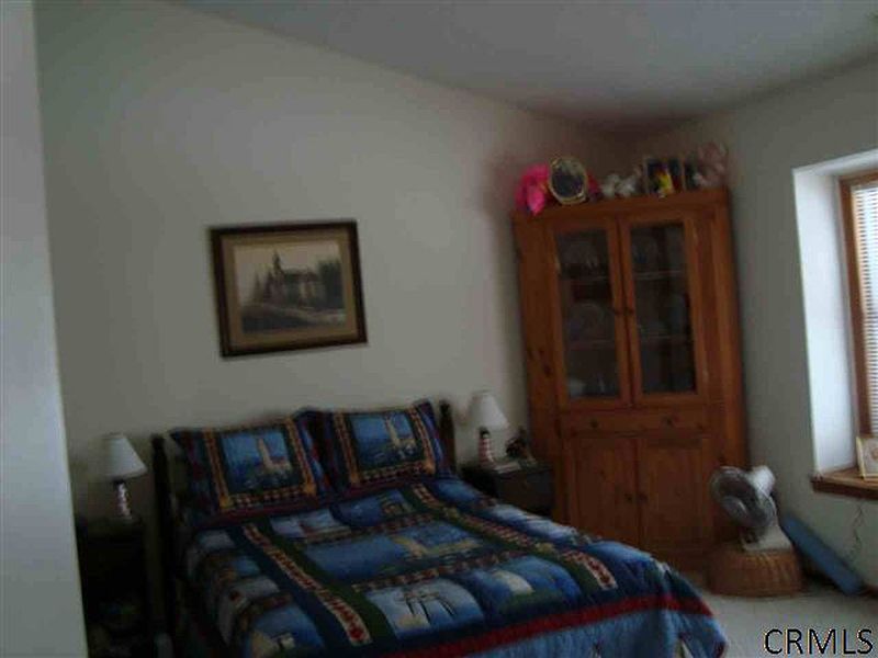 5th image of 17 TIFFANY Lane