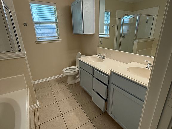 Master Bath (view 1)