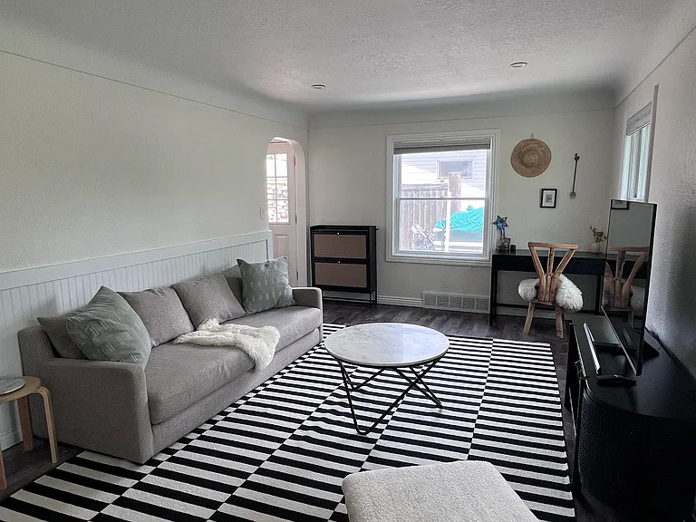 506 Chippewa St — Photo 4
