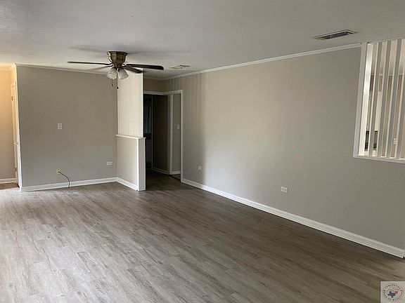 3rd image of 18 Paul Dr