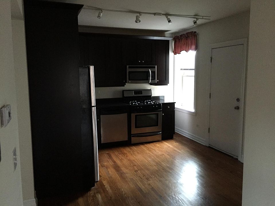 1st image of 3814 N Sheffield Ave APT 03E