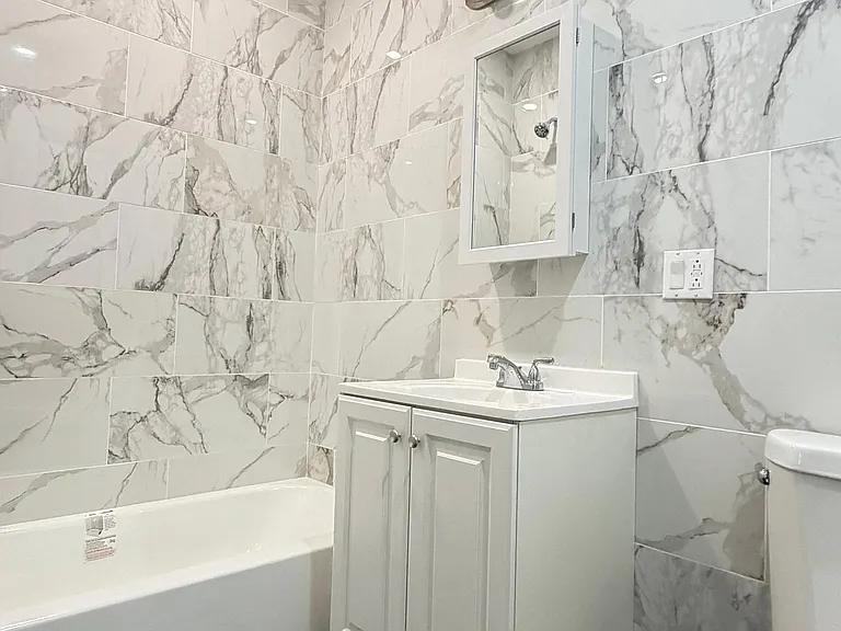 32 Patchen Ave #5 — Photo 9