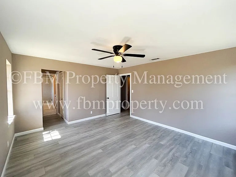 1005 Sunset Dr — Photo 25