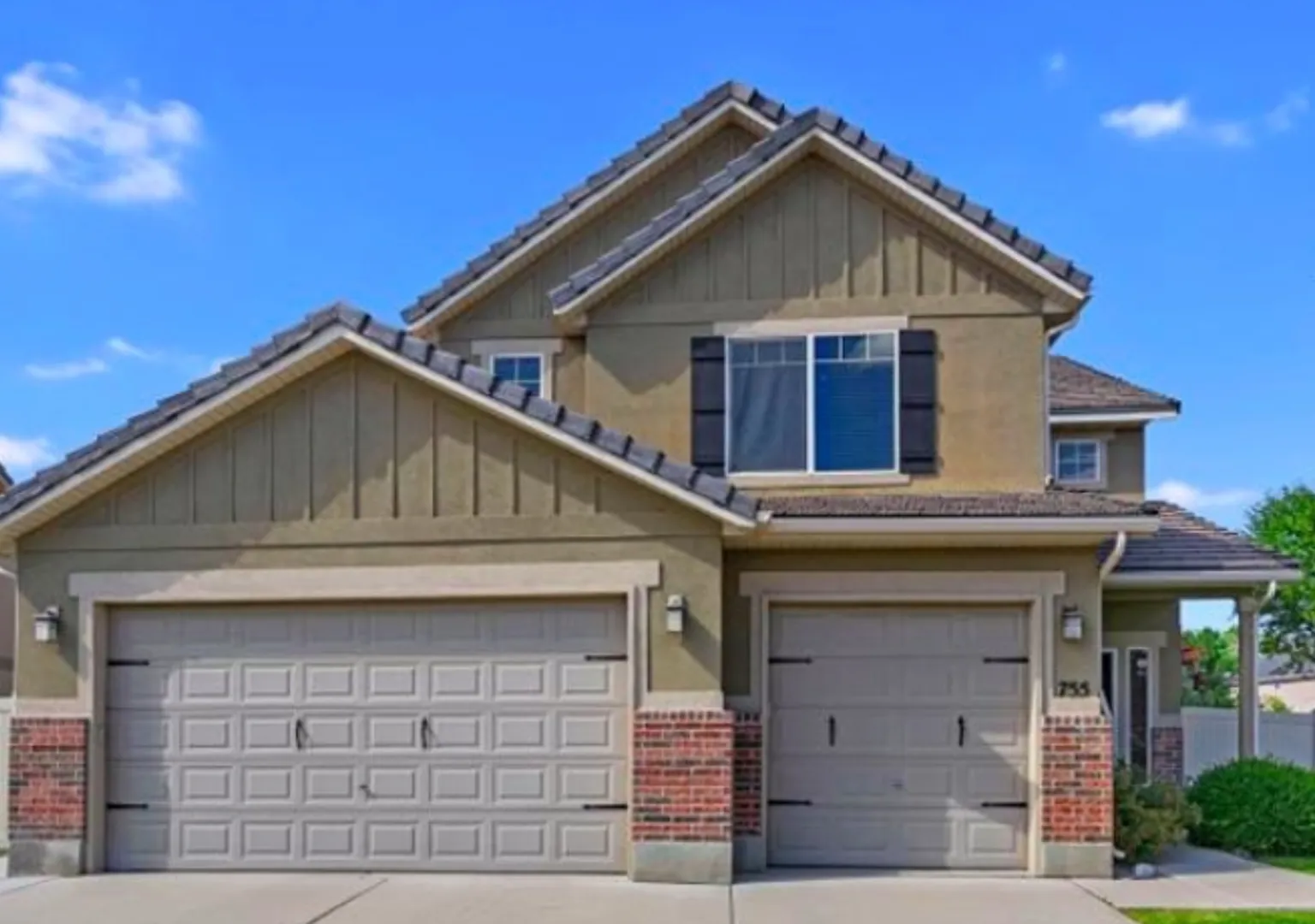 Stunning Home in Spring Creek Ranch! — Photo 1
