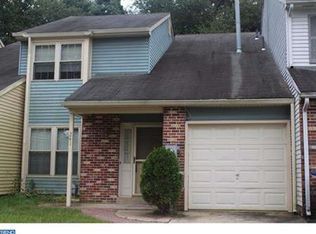 241 Foxwood Ln, Marlton, NJ 08053