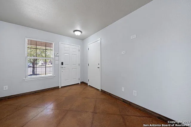 9227 Dublin Moor — Photo 5