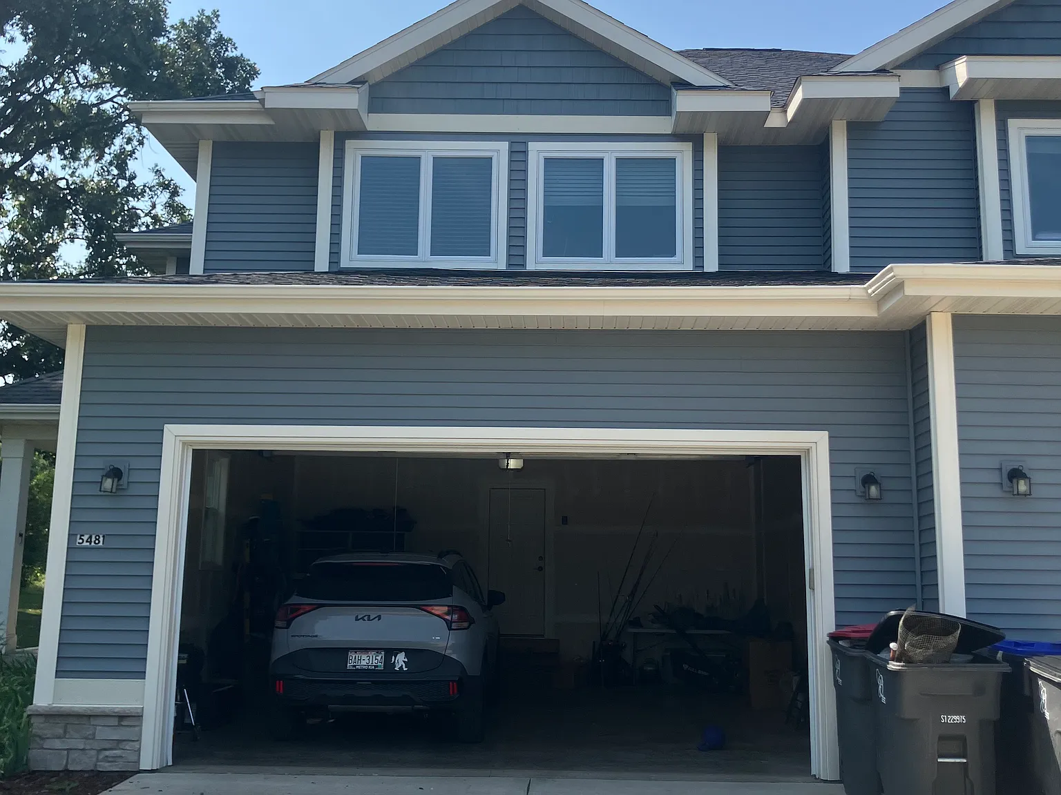 4 bed, 3.5 bath, 2150 sqft, $3,000 — Photo 2