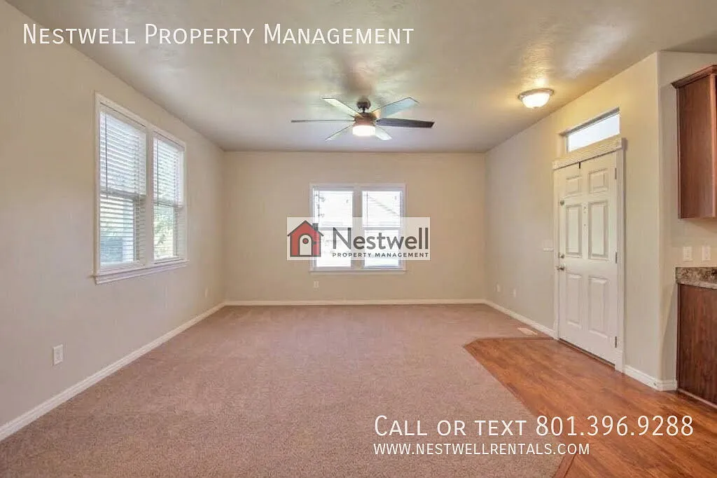 Enchanting 4-bed Home in Daybreak! — Photo 4