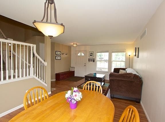 3rd image of 8594 Barrington Dr