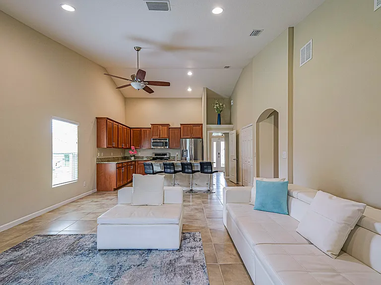 1750 Berkshire Cir SW — Photo 11