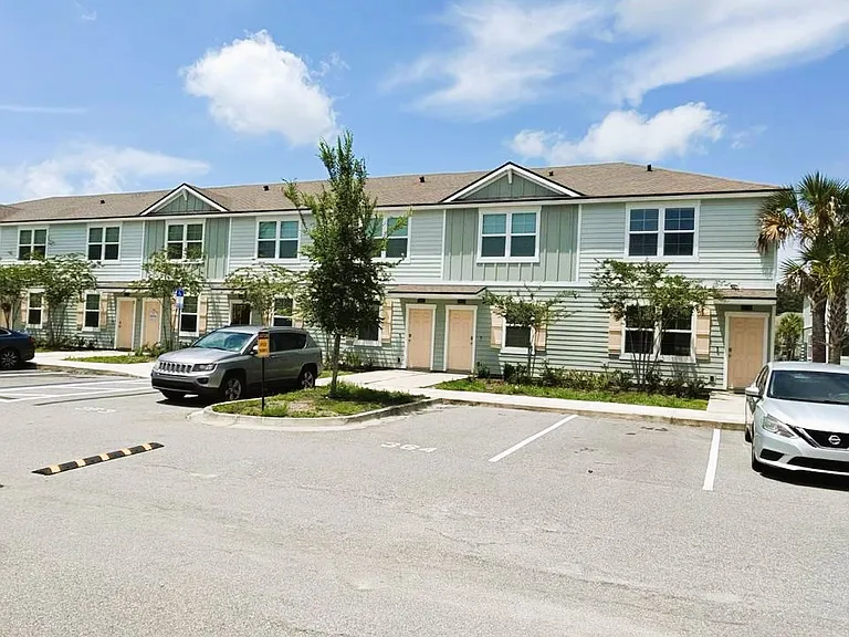 8341 Asteroid St #8341 — Photo 3