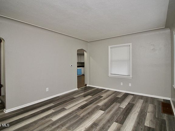 4th image of 2005 Marlow Rd