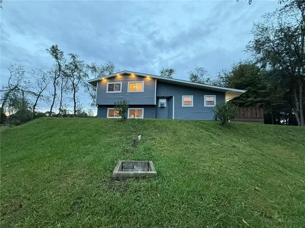 10 Newmeyer Ln, Vanderbilt, PA 15486