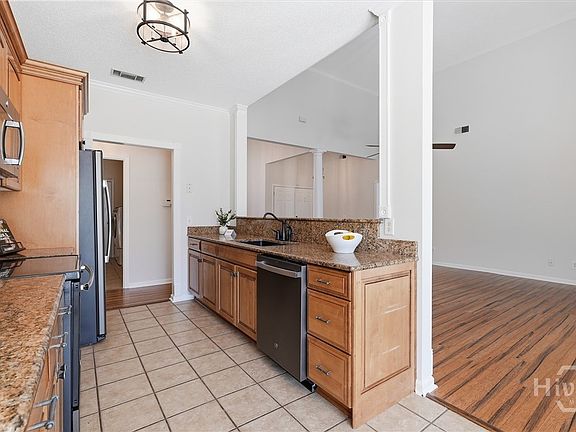 3rd image of 214 Island Creek Lane