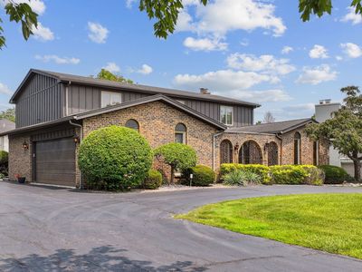 2S661 Avenue Latour, Oak Brook, IL, 60523