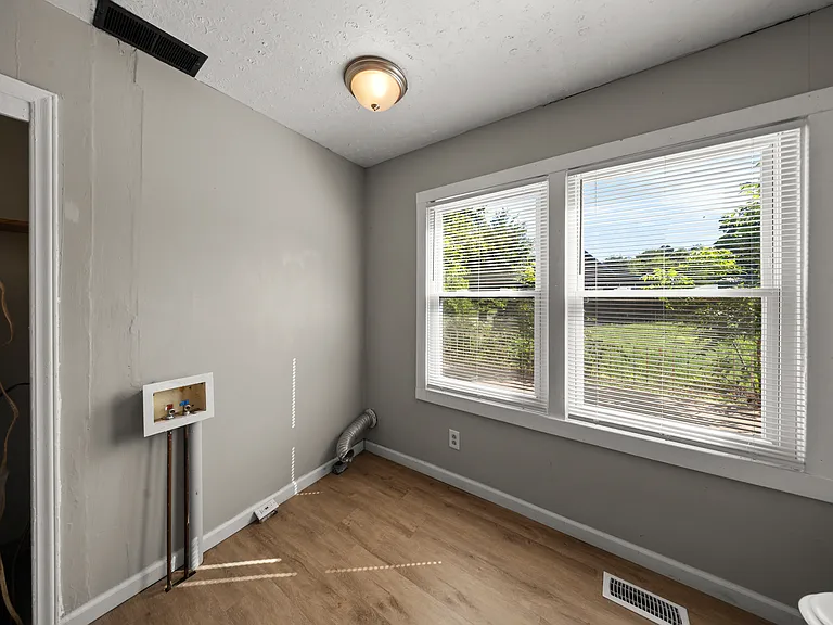 7149 Hotchkiss Valley Rd E — Photo 14