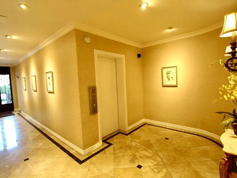 439 N Doheny Dr #107 — Photo 21