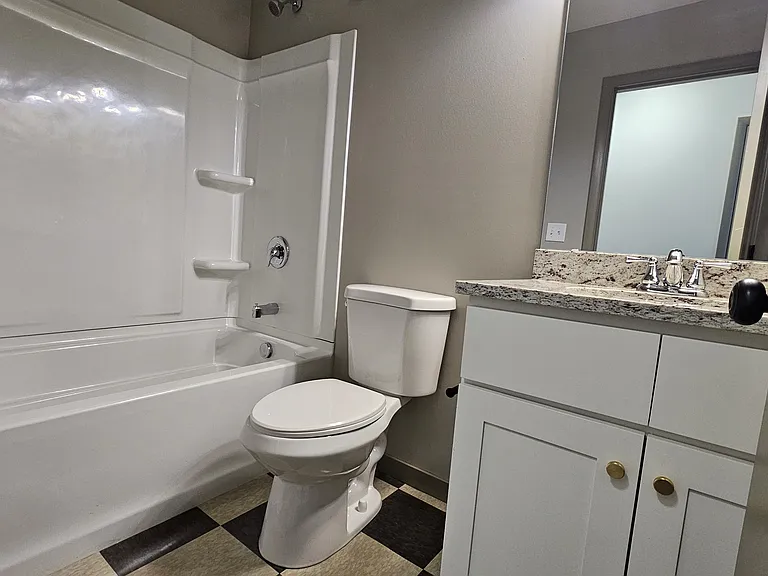 608 Loughborough Ave #22 — Photo 3