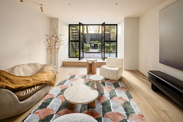 Sold by Compass | media 10