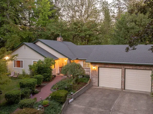1180 SE Villard St, McMinnville, OR 97128