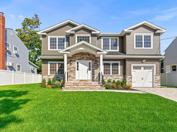 1348 Noel Avenue, Hewlett, NY 11557