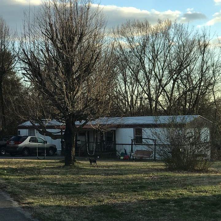 2nd image of 687 N 8th St