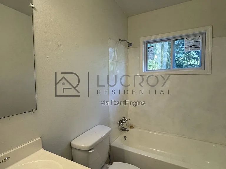 2716 Woodside Dr — Photo 9