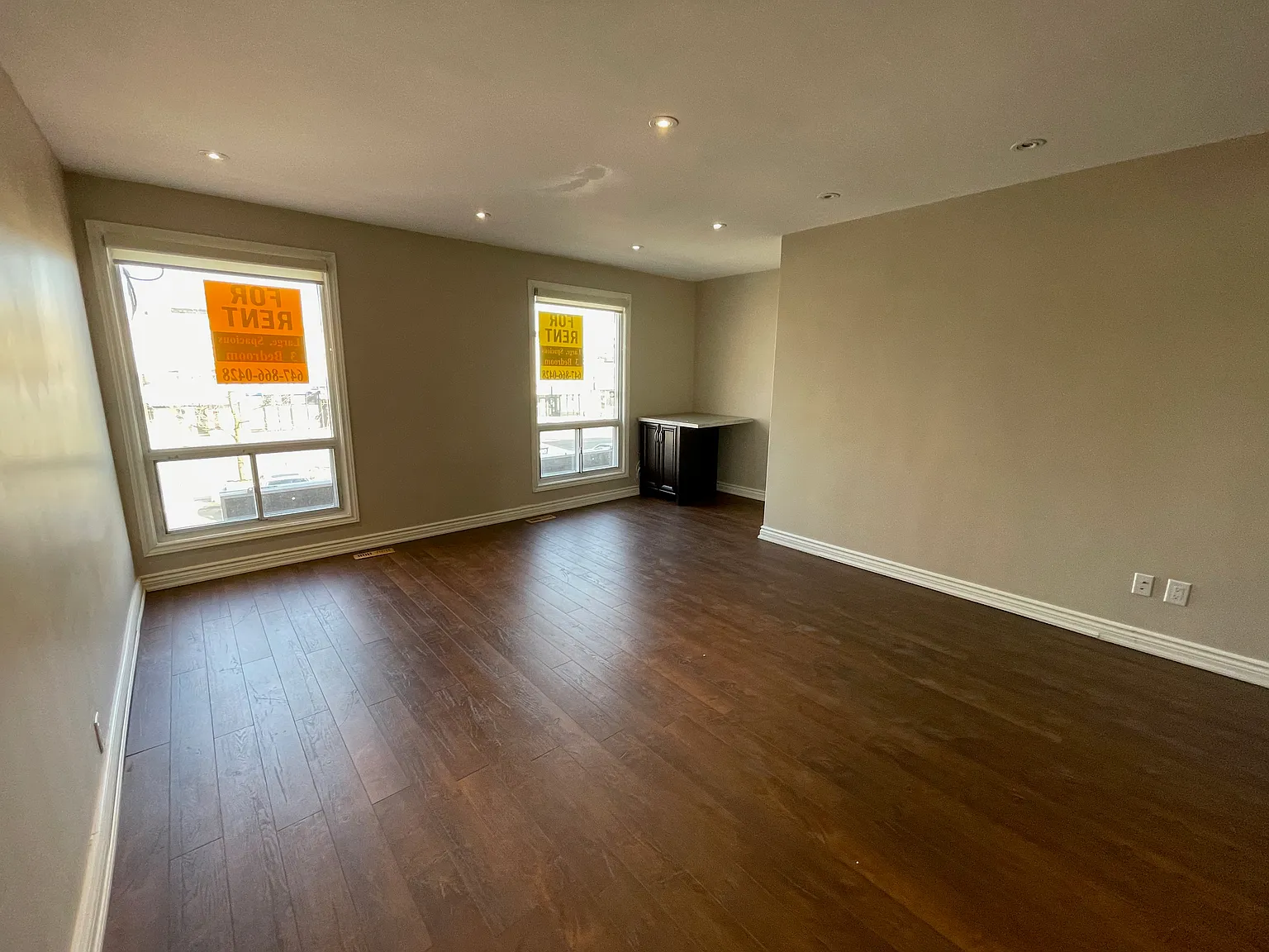 1731 Eglinton Avenue West — Photo 4