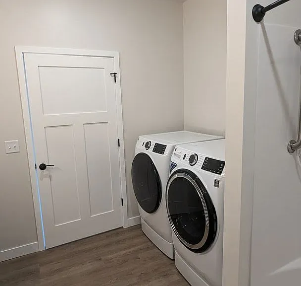 116 W Main St — Photo 8