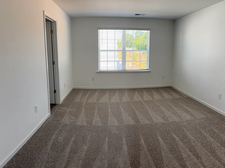 1801 Pheasant Trace Cir — Photo 18