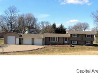 704 Franklin St, New Windsor, IL 61465