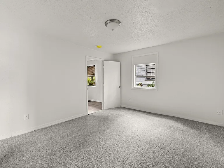 1893 Princeton Ct SW — Photo 9