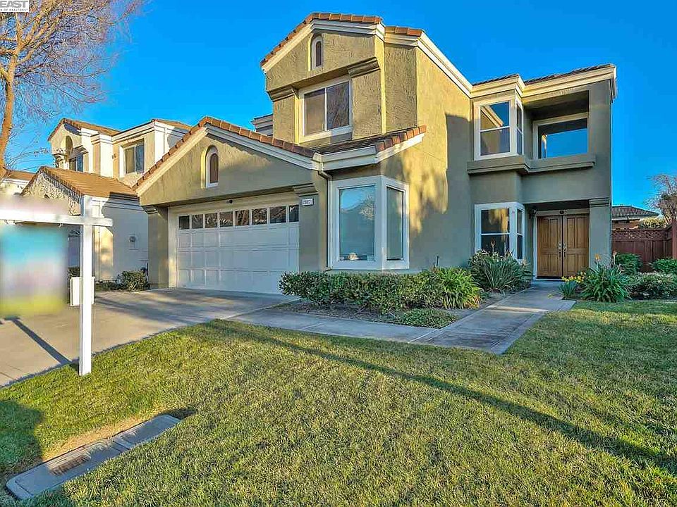 1st image of 2882 Montair Way