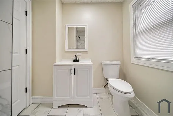 11743 S Princeton Ave — Photo 8