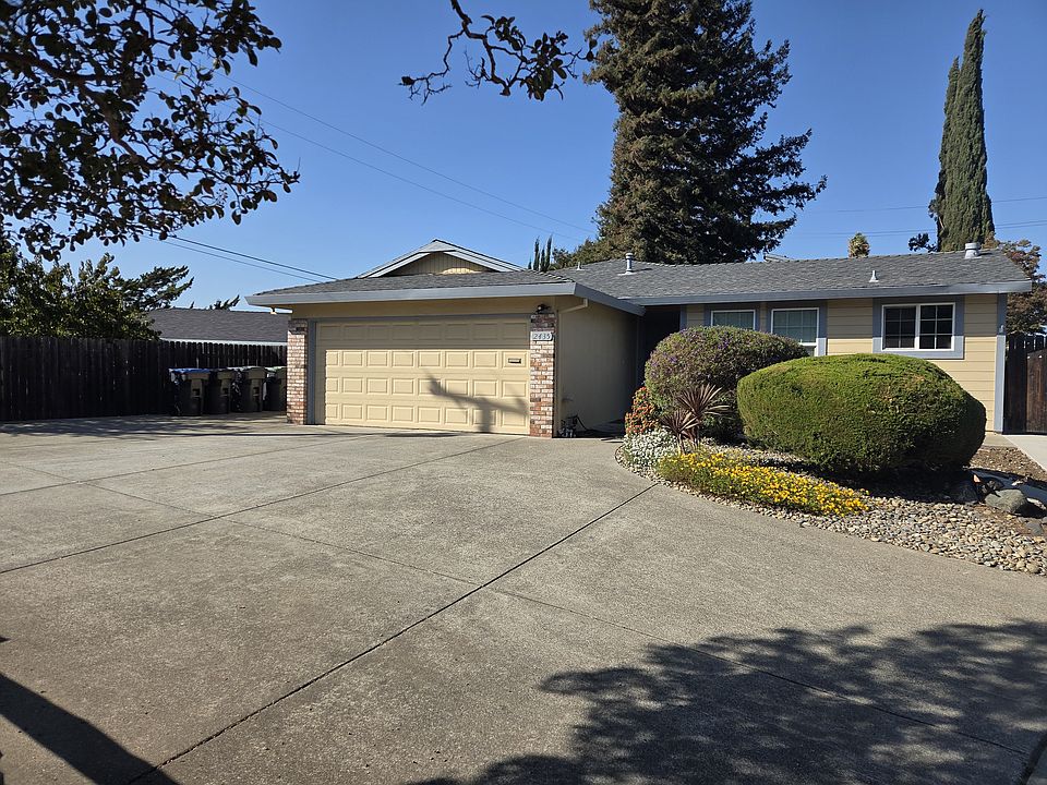 1st image of 2435 Gulf Ct