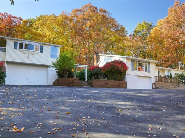 1156 Overlook Ct, Saylorsburg, PA 18353