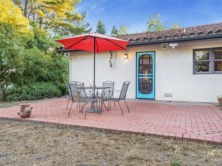 2245 Jonata St — Photo 8